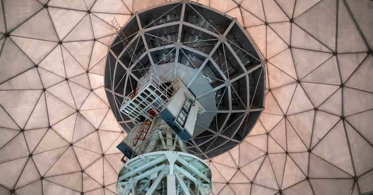 Metsähovin observatorion uusi laite kerää tietoa kaukaisista galakseista | Kotimaa