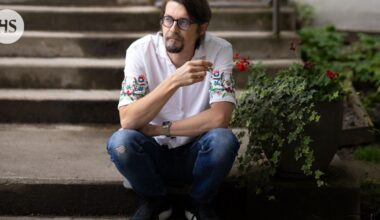 Kirjailija ja muusikko Tommi Liimatta on julkaissut yli 30 teosta ja toiminut Absoluuttisen Nollapisteen keulakuvana