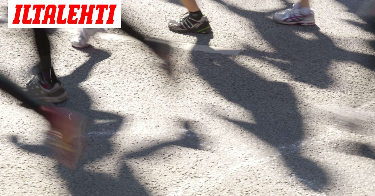 Henkilö luhistui elottomana maahan Lappeenrannan puolimaratonilla