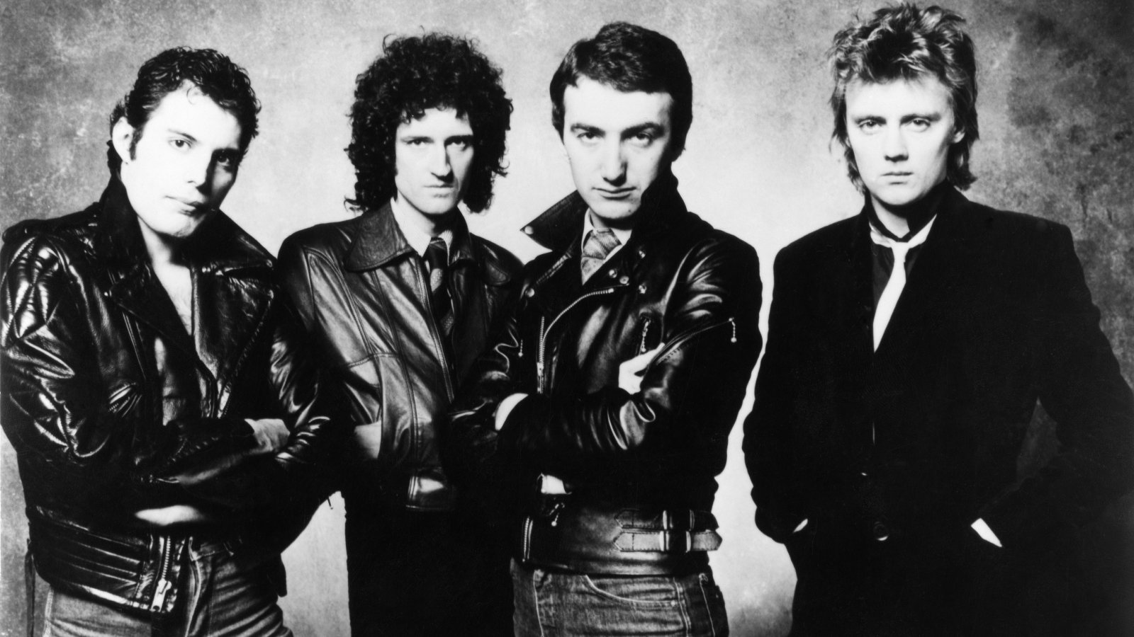 Queen on "yksi kaikkien aikojen yliarvostetuimmista bändeistä", tuumaa ex-Guns N' Roses -manageri