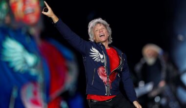 Bon Jovi julkaisee kunnon tähtikatraan koristaman levyn – mukana Bruce Springsteen, Robbie Williams, Joe Elliott...
