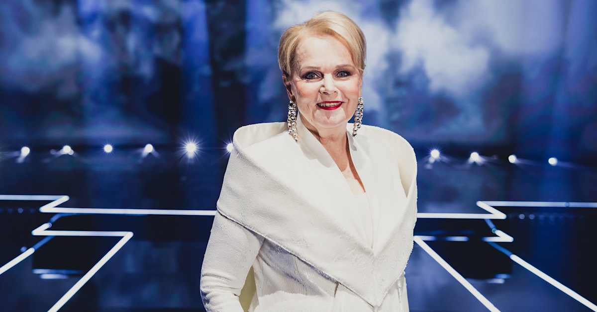 Luvassa nostalginen yhteislauluilta – upean uran tehnyt Katri Helena jättää esiintymislavat | Viihde