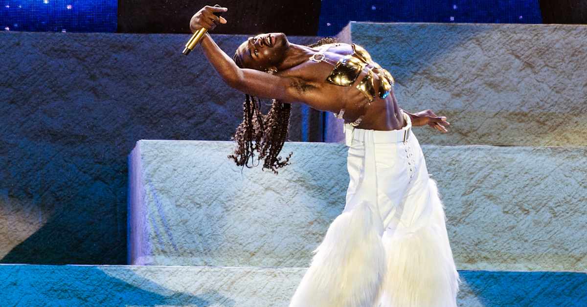 Lil Nas X tepasteli alasti ja kävi poliisin kimppuun – sai nyt tukun syytteitä | Uutisia lyhyesti