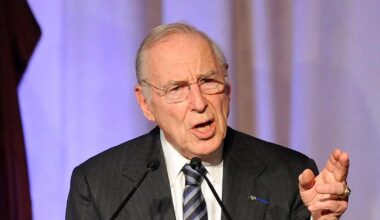 Apollo 13 -lennon komentaja Jim Lovell on kuollut | Uutisia lyhyesti