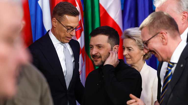 Alexander Stubb, Volodymyr Zelenskyi, Ursula von der Leyen ja muita EU-maiden johtajia.