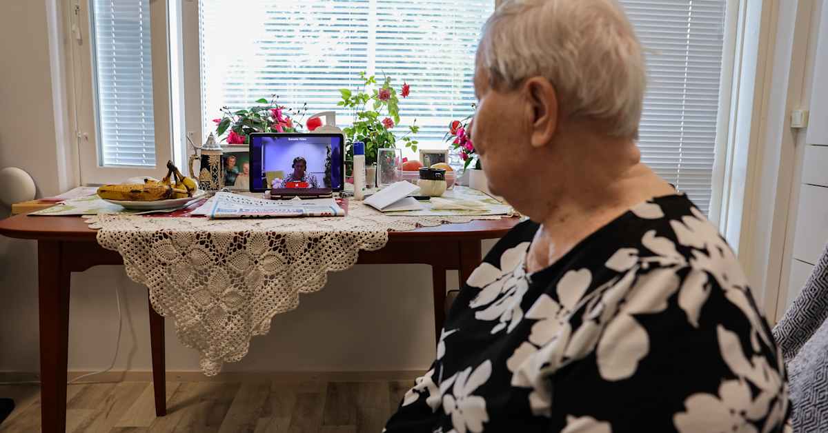 Vanhusten koteihin asennetaan laitteita, jotka seuraavat suihkussa ja jääkaapilla käyntiä – tavoitteena mittavat säästöt | Varsinais-Suomi