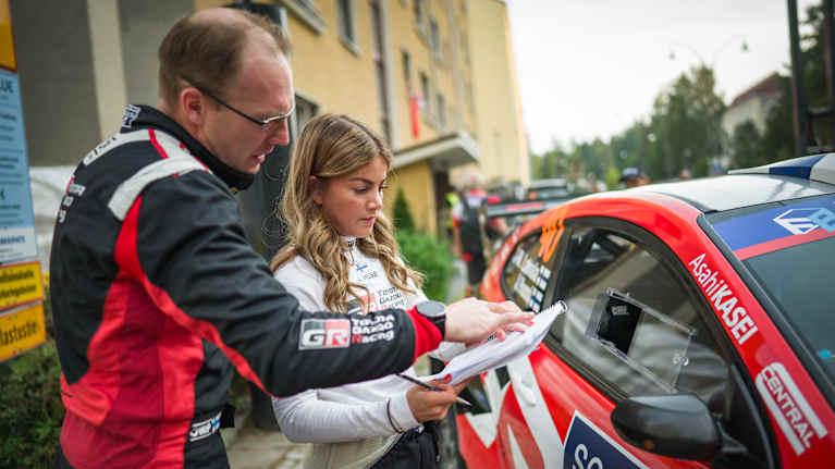 Janni Hussi ja Jari-Matti Latvala Jyväskylän MM-rallissa 2025.