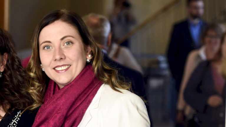 Henkilökuvassa Anette Karlsson.