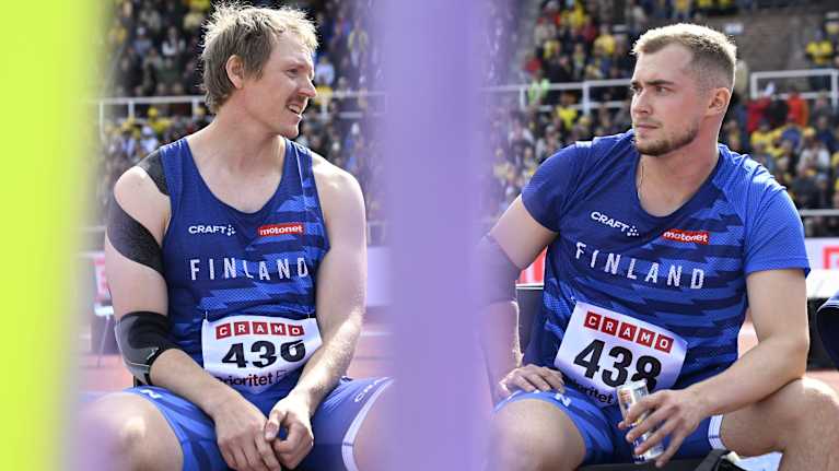 Suomen keihäsmiehet Lassi Etelätalo ja Toni Keränen istumassa vierekkäin tuoleilla stadionilla Ruotsi-ottelussa.