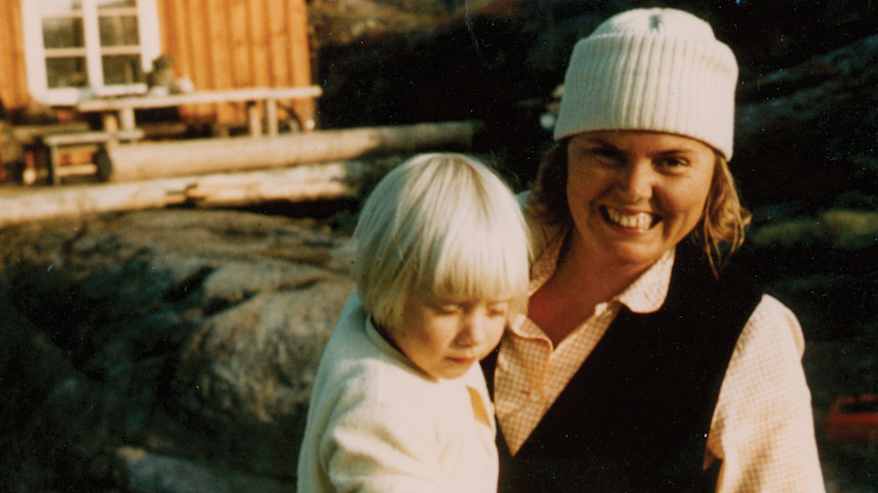 Sophia Jansson äitinsä Anita "Nita" Leschin kanssa Klovharunilla. 