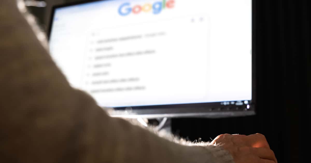 Oletko ihmetellyt Google-hakuihin ilmestynyttä AI-yhteenvetoa? Nämä asiat siitä on hyvä tietää | Yle Oppiminen