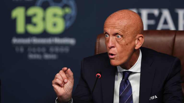 Fifan tuomarikomitean puheenjohtaja Pierluigi Collina.