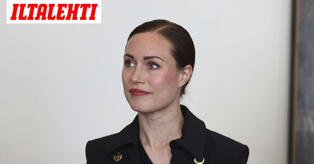Sanna Marin pukeutui ikoniseen takkiin - Iltalehti