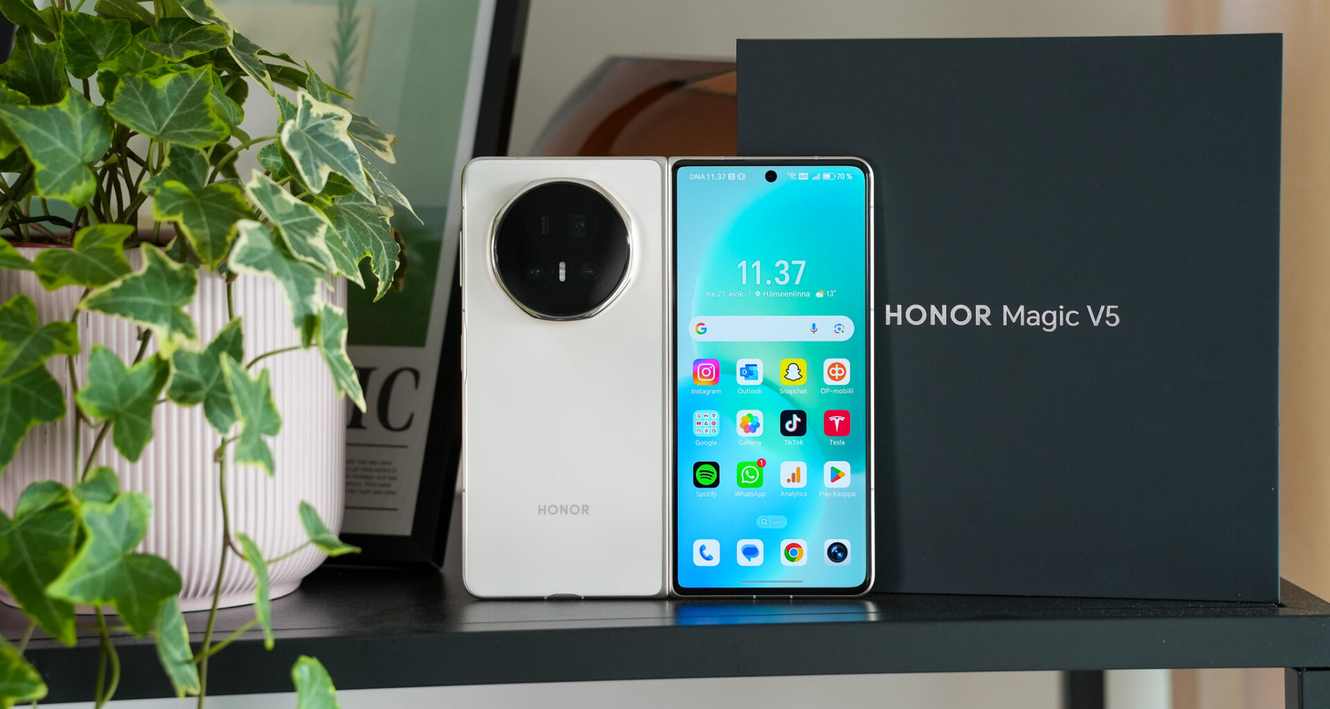Arvostelussa Honor Magic V5 – upea huippupuhelin, jossa akku kestää ja kamera vakuuttaa