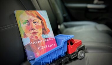 Laura Malmivaara: Iltatähti - millaista on olla jälleen pienen lapsen äiti