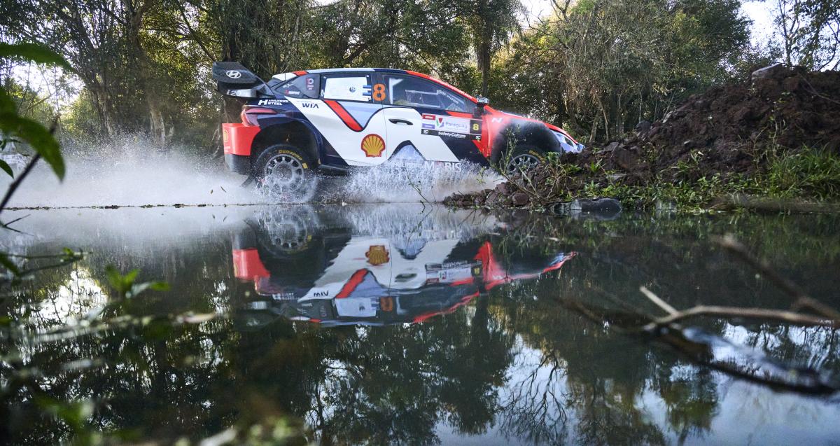 EK16: MM-rallissa dramaattinen käänne - Ott Tänak hurjassa nousussa