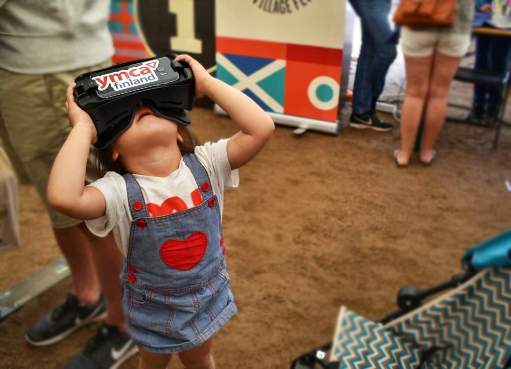 VR-lasit päähän ja olet hetkessä vaikka kehitysmaassa