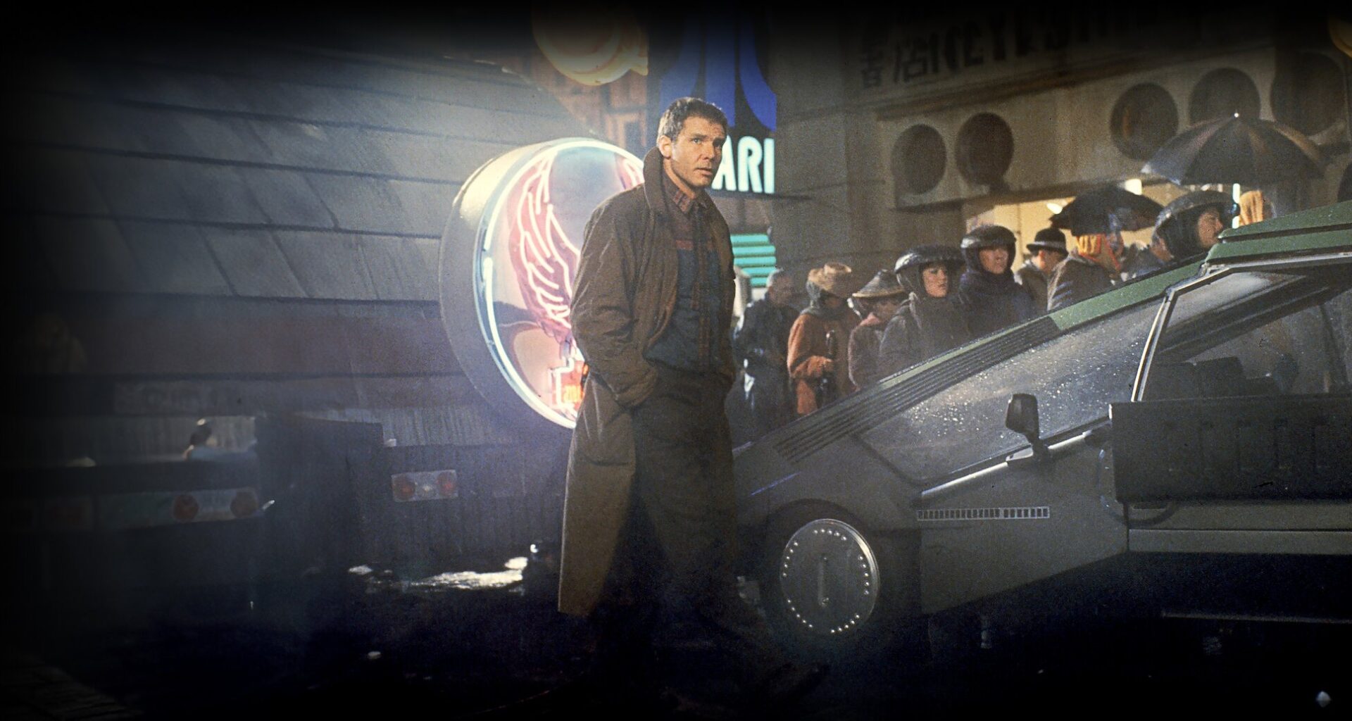Illalla tv:ssä: Legendaarinen scifi-elokuva ohjaajan näkemyksenä – kuvauksissa sattui verta vuodattava onnettomuus