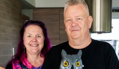 Aki ja Heli Palsanmäen pihaan karautti erikoinen jengi - kaksikko otti omat temput käyttöön