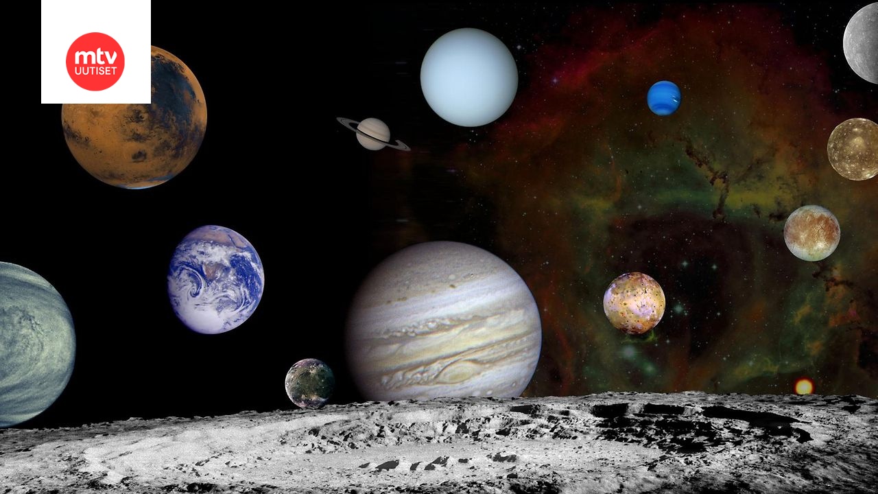 AOP Voyager-avaruusaluksen ottama kuva planeetoista ja neljästä Jupiterin kuusta. Etualalla on Maan kuu. Voyager tutki ja kartoitti Jupiteria, Saturnusta, Uranusta, Neptunusta ja monia niiden kuita.