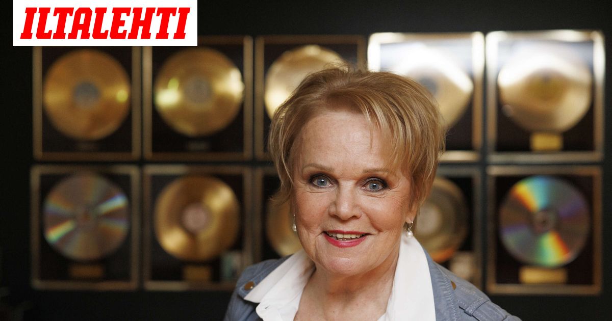 Suora lähetys: Katri Helena esiintyy Olympiastadionilla