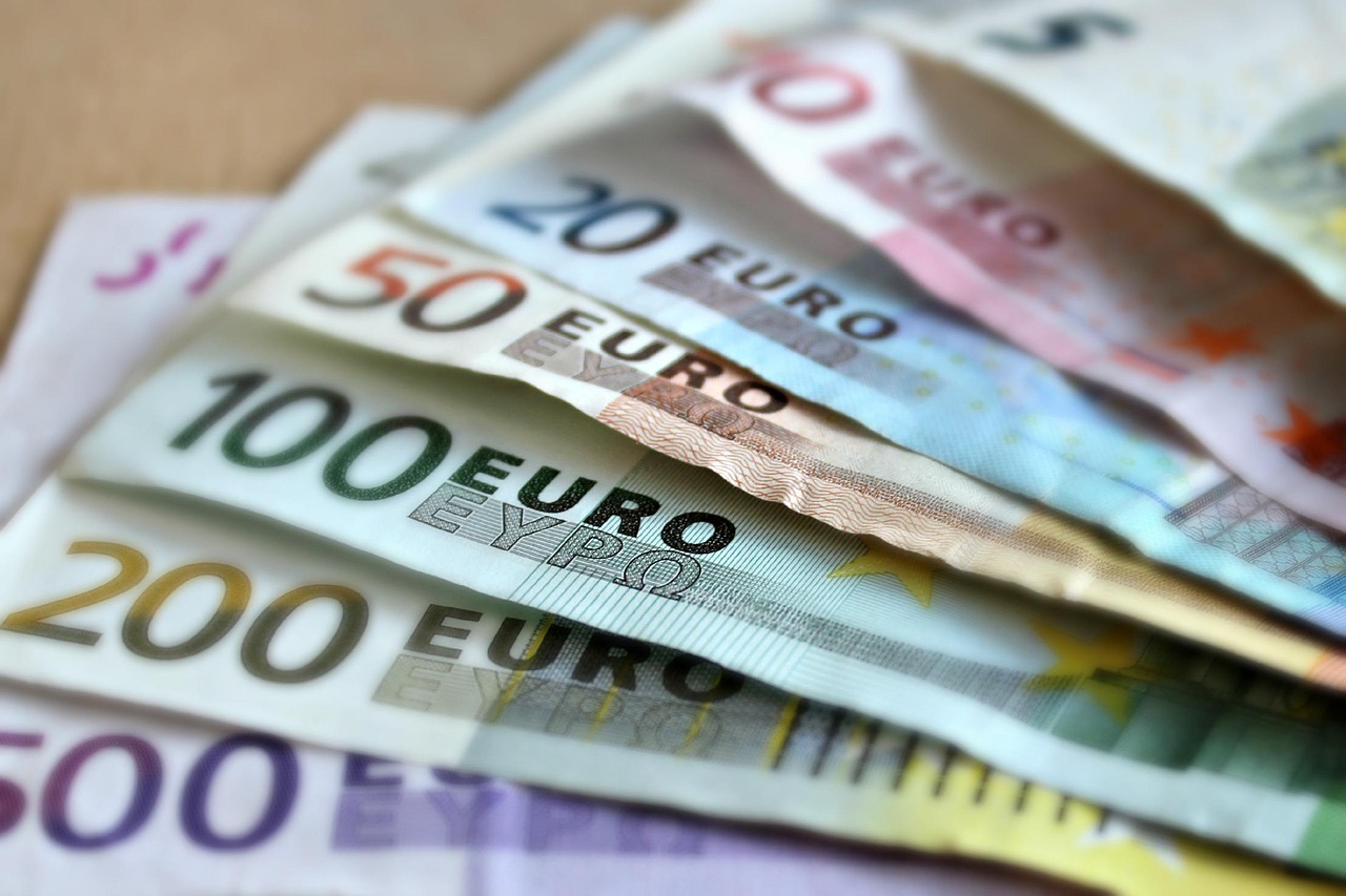 Kelpaisiko 10 000 dollaria kuussa tekemättä mitään? Asiantuntija visioi tällaista tulevaisuuteen