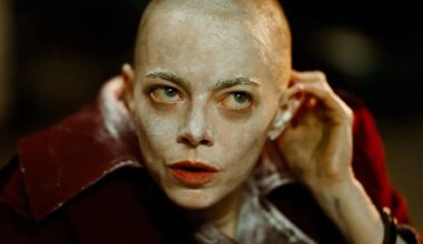 Poor Things -ohjaaja lyö kovaa: Emma Stonea epäillään alieniksi – katso Bugonian traileri