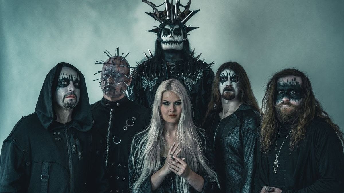 Cradle of Filth -soppa sakenee: kitaristi sai potkut, ex-kiipparisti varoittaa bändin riveihin astuvia
