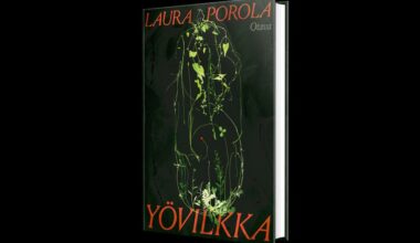 Laura Porolan Yövilkka on järisyttävän vaikuttava esikoisromaani väkivallasta, sisaruudesta ja jäkälistä