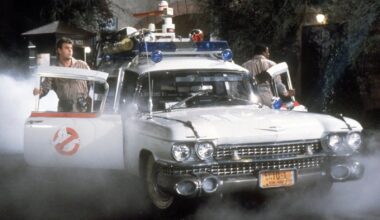 Autoja rakastavan elokuvafanin unelma – Legendaarisia menopelejä myydään huutokaupassa, joka järjestetään myös netissä
