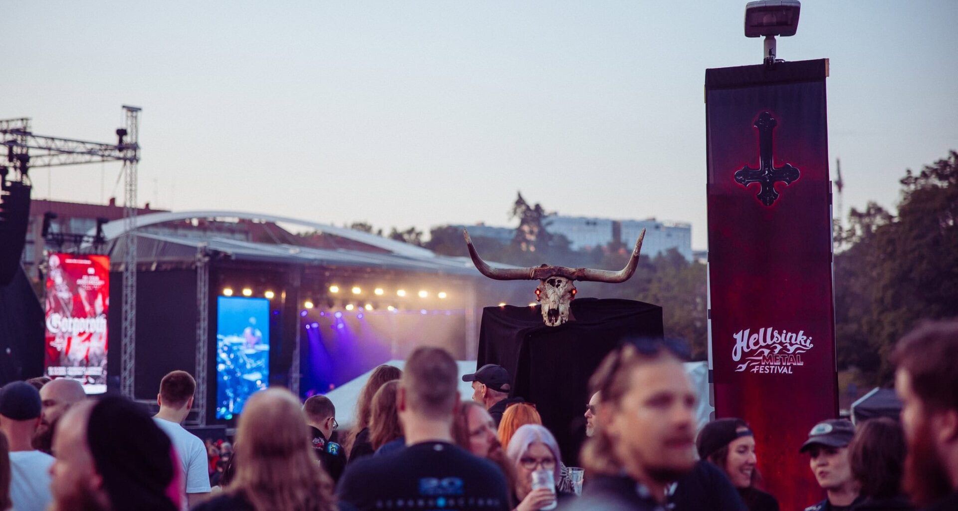 Inferno Hellsinki Metal Festivalissa - ruusut, risut, yllättäjät ja muut huomiot