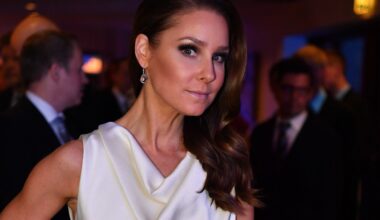 Karita Tykkä vuodattaa suruaan ja pahaa oloaan