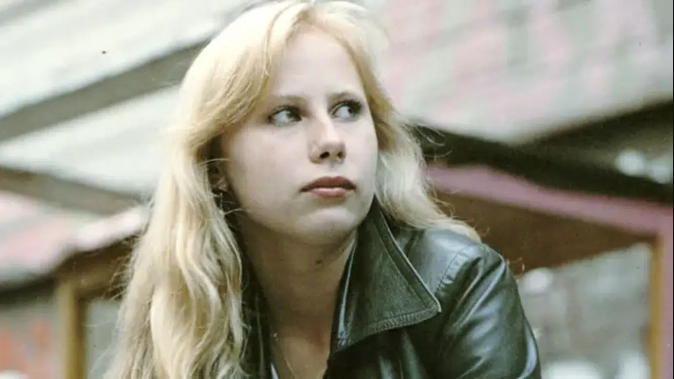 Tänään tv:ssä: Vuoden 1980 kotimainen elokuva sensuroitiin – Kati Outisen "raju" repliikki mykistettiin vuosiksi