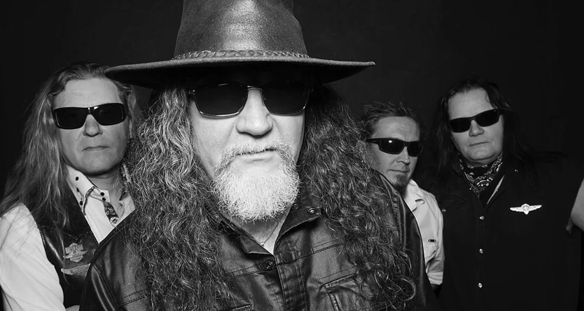 Nyt lähtee: rockjyrä Los Bastardos Finlandeses julkaisi uuden, jämäkästi potkivan biisin