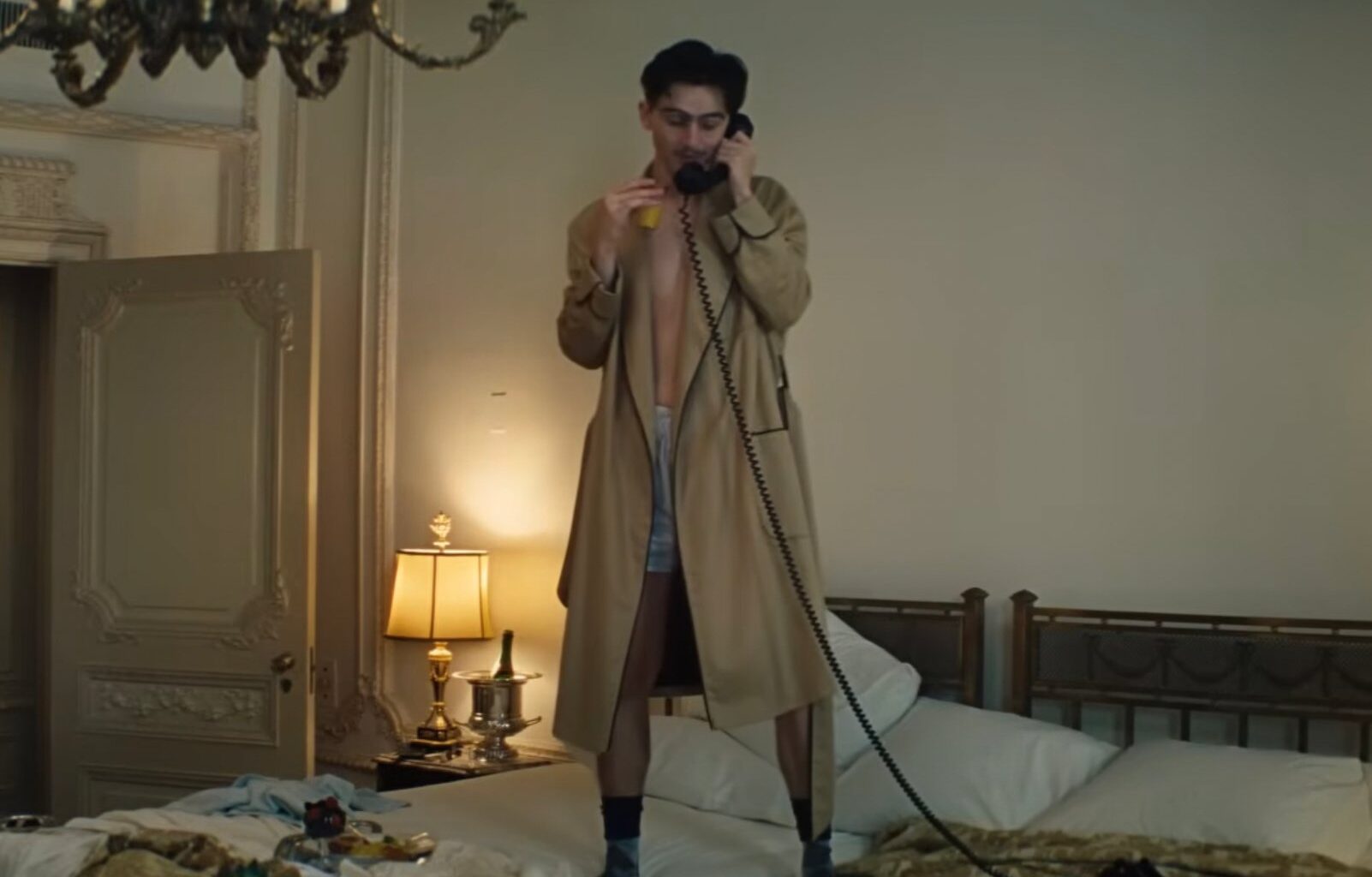 Traileri: Uncut Gems -ohjaajan uuden leffan tähtinä nähdään Timothée Chalamet ja Gwyneth Paltrow