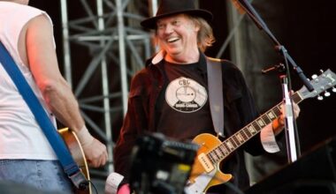 Neil Young jätti Facebookin - "Metan lasten kanssa keskustelevat chatbotit" katkaisivat kamelin selän