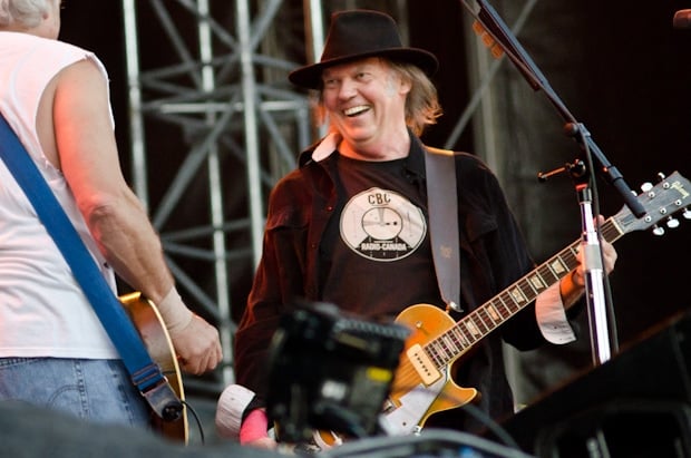 Neil Young jätti Facebookin - "Metan lasten kanssa keskustelevat chatbotit" katkaisivat kamelin selän
