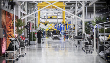 Uudenkaupungin autotehtaalla on kokeiltu uudenlaista teknologiaa.