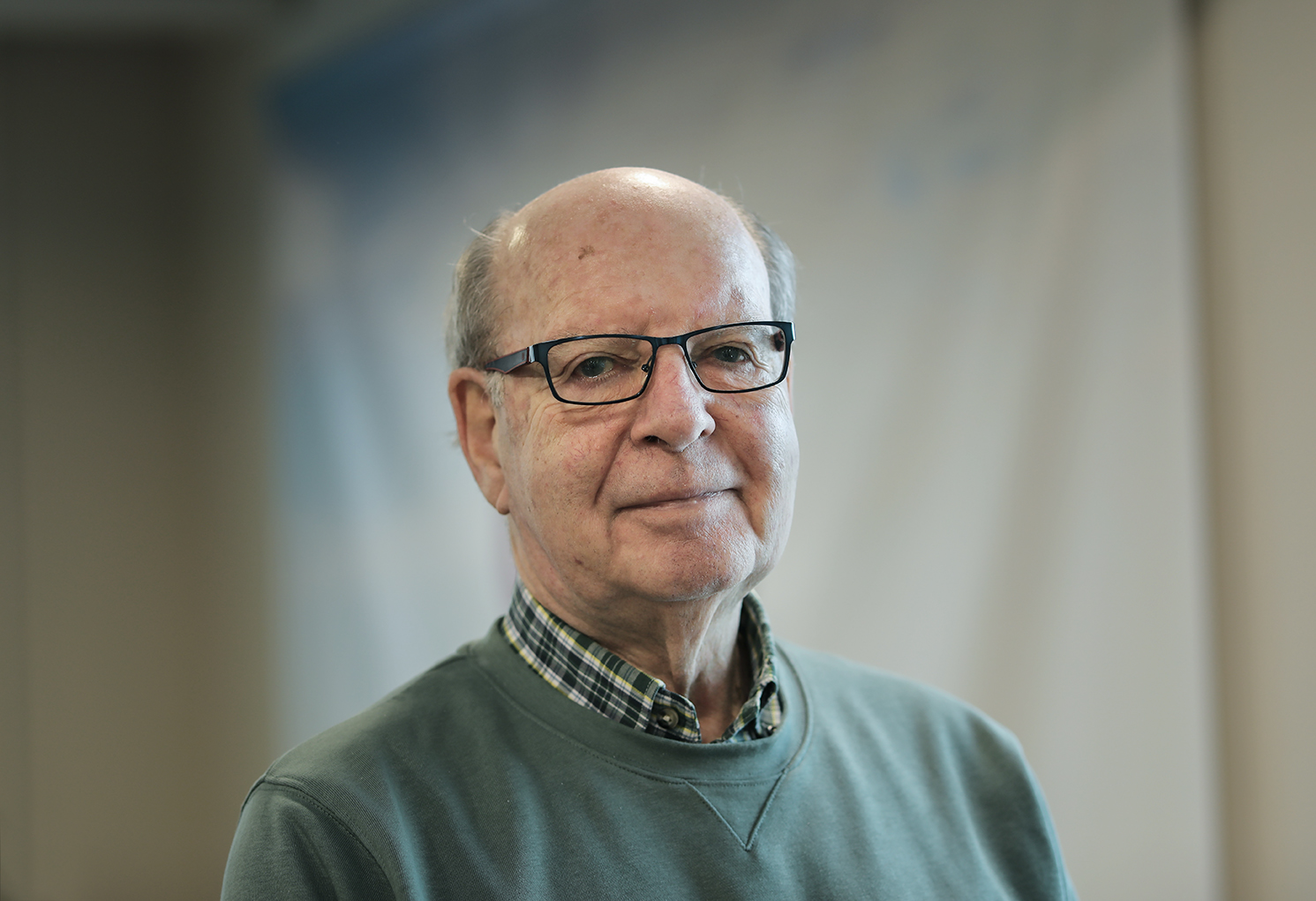 Abraham Stilleristä kirjan kirjoittanut Rony Smolar: ”Hän halusi antaa muille enemmän kuin oli itse saanut”