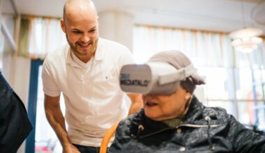 Virtuaalitodellisuus vei ikäihmiset Aurajoen rantaan