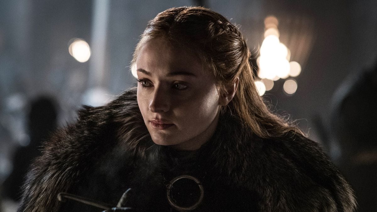Sophie Turner puolustaa Game of Thronesin järkyttäävää raiskauskohtausta: "Tänä päivänä olisi varmasti sisältövaroituksia"