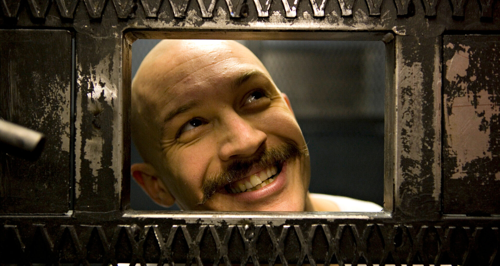 Bronson kertoo Iso-Brittanian väkivaltaisimmasta vangista