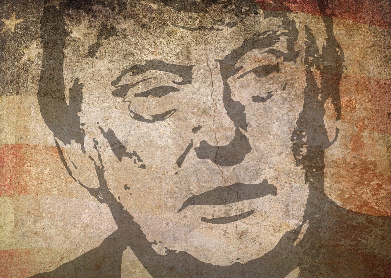 Trump Mobilen T1 Phonea mainostettiin photoshopatulla Galaxy S25 Ultra -kuvalla