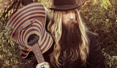 Zakk Wylde Ozzy Osbournen kuolemasta: "Hän pakotti itsensä pysymään hengissä tarpeeksi pitkään soittaakseen tuon viimeisen keikan läpi"