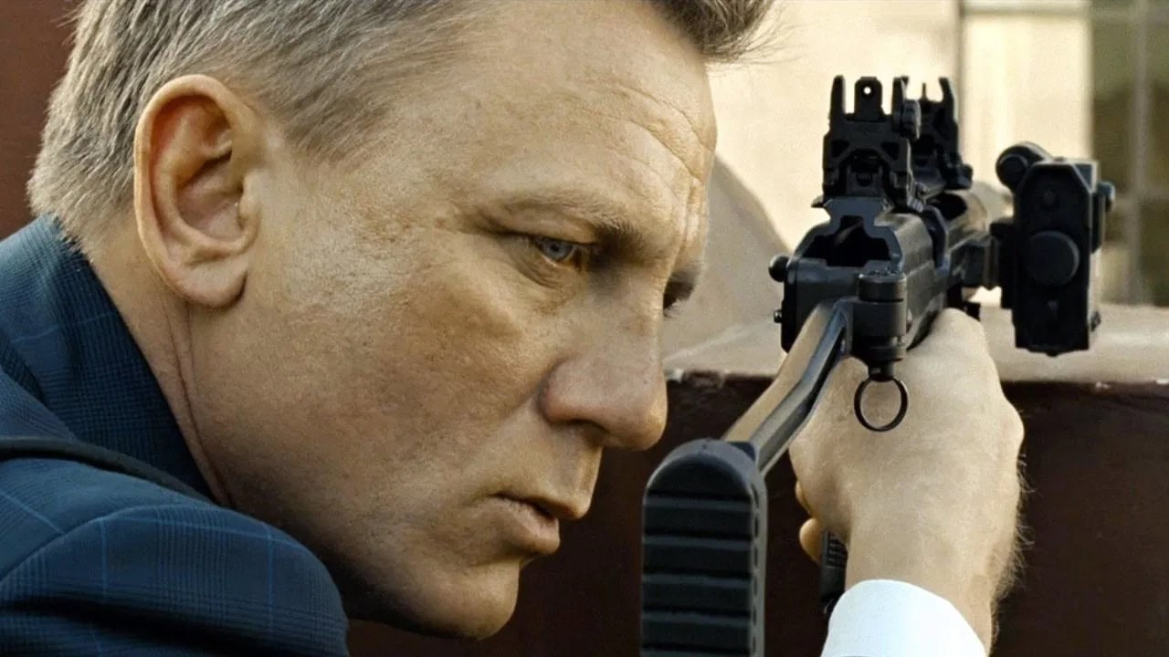 Tänään tv:ssä: Vuoden 2015 Bond-leffa oli pettymys – Miksi näin kävi?