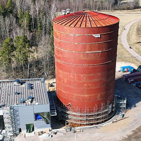 Luonto ja lämpö kohtaavat Nuijalassa – uusi lämpölaitos tuo biodiversiteetin osaksi energiantuotantoa