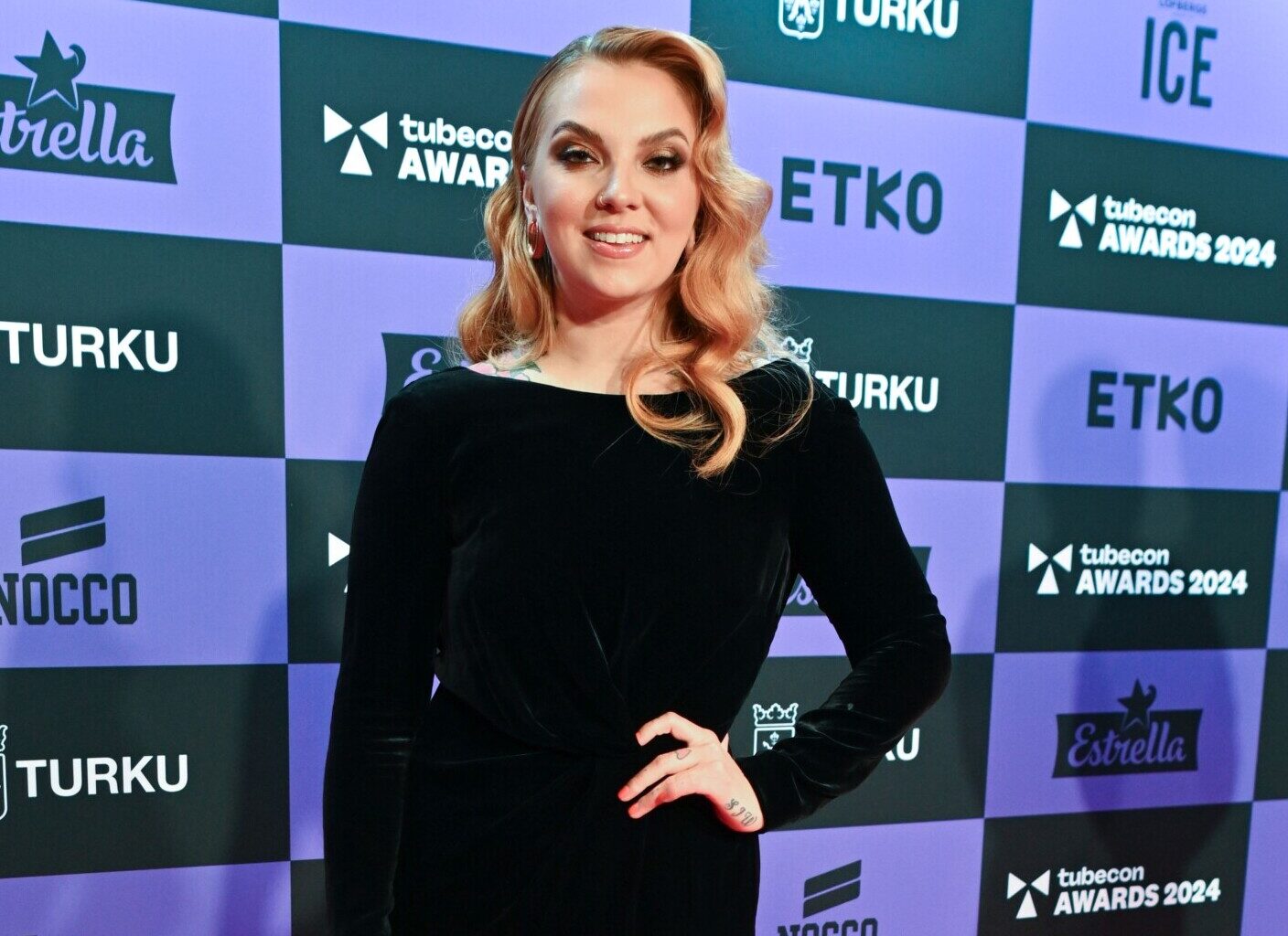 Veronica Verho vaihtoi tyyliä ja maata - katso kuvat