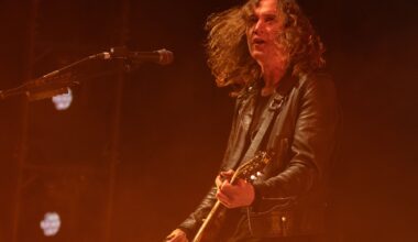 The Darkness -kitaristi haukkuu jyrkin sanankääntein tuoreen Ozzy-tribuutin: "Ällöttävää" - Soundi.fi