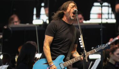 Huipputuottaja kiittää urastaan Foo Fightersia - Kertoo, mikä yllätti eniten Dave Grohlin kanssa työskentelemisessä