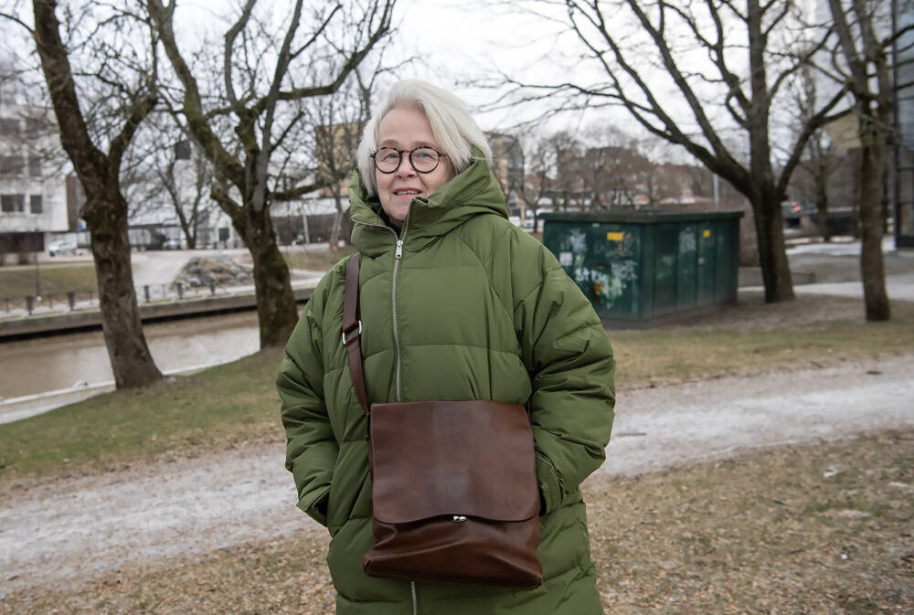 Kirjailijan tie kulttuurialalle kulki Salon Nuorisoteatterin kautta – Marja Mäenpään teos vie kodittoman nuorukaisen matkassa Unkariin ja Italiaan